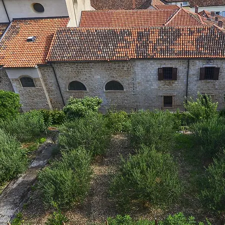 Konukevi And Kampanel