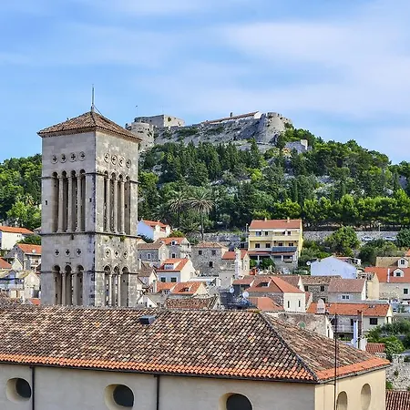 And Kampanel Konukevi Hvar Town