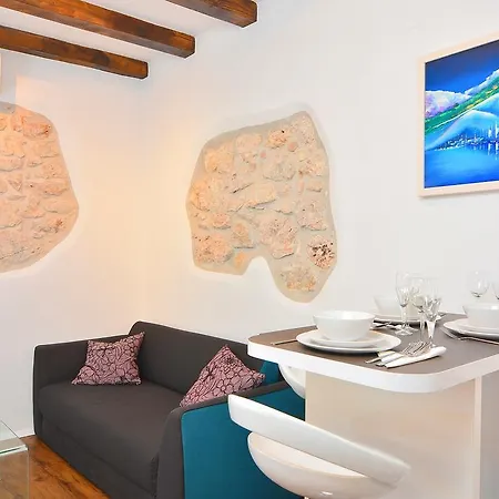 And Kampanel Konukevi