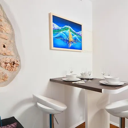 Konukevi And Kampanel 3*