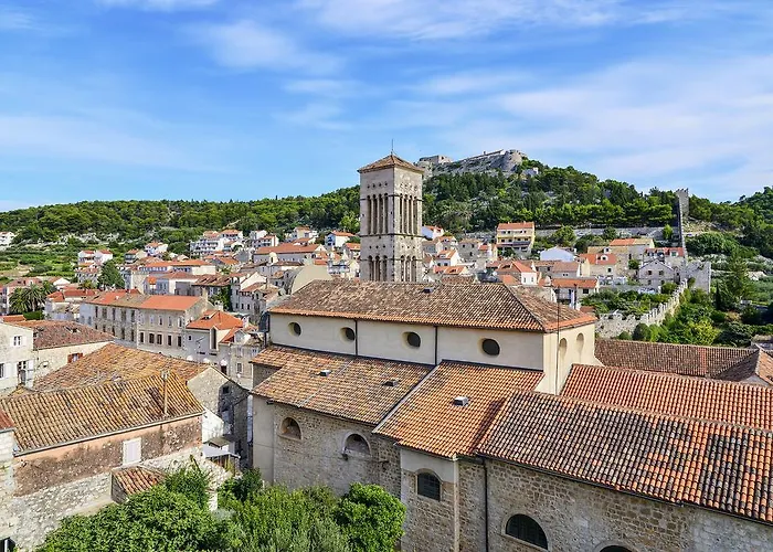 And Kampanel Hvar Town