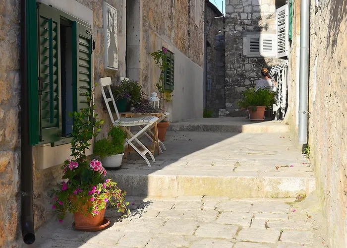 Affittacamere And Kampanel 3*